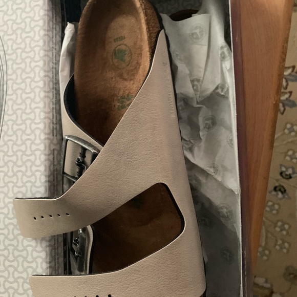 Brand new Birkenstock’s - Picture 2 of 2